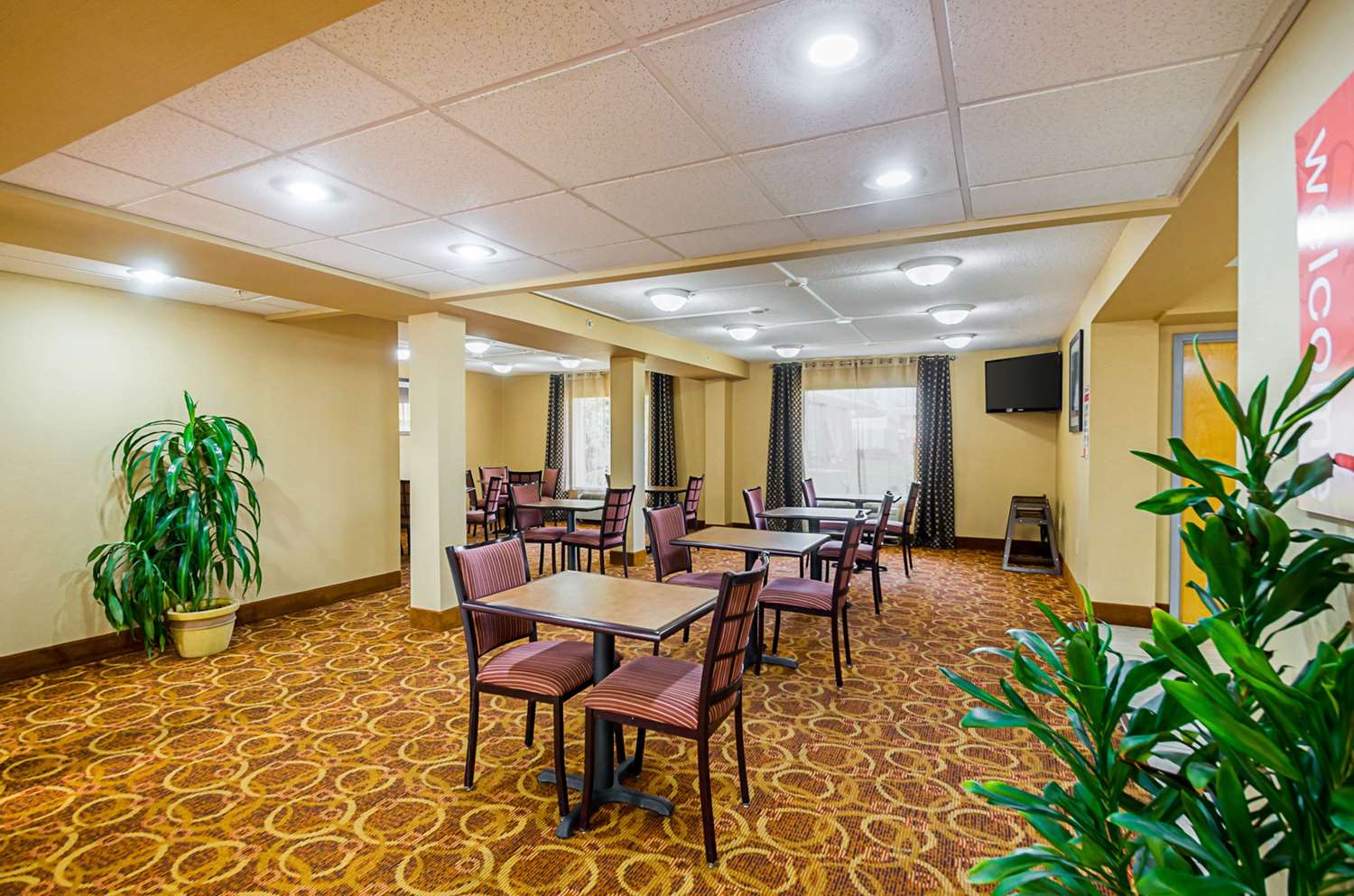 Econo Lodge Hagerstown 24/42