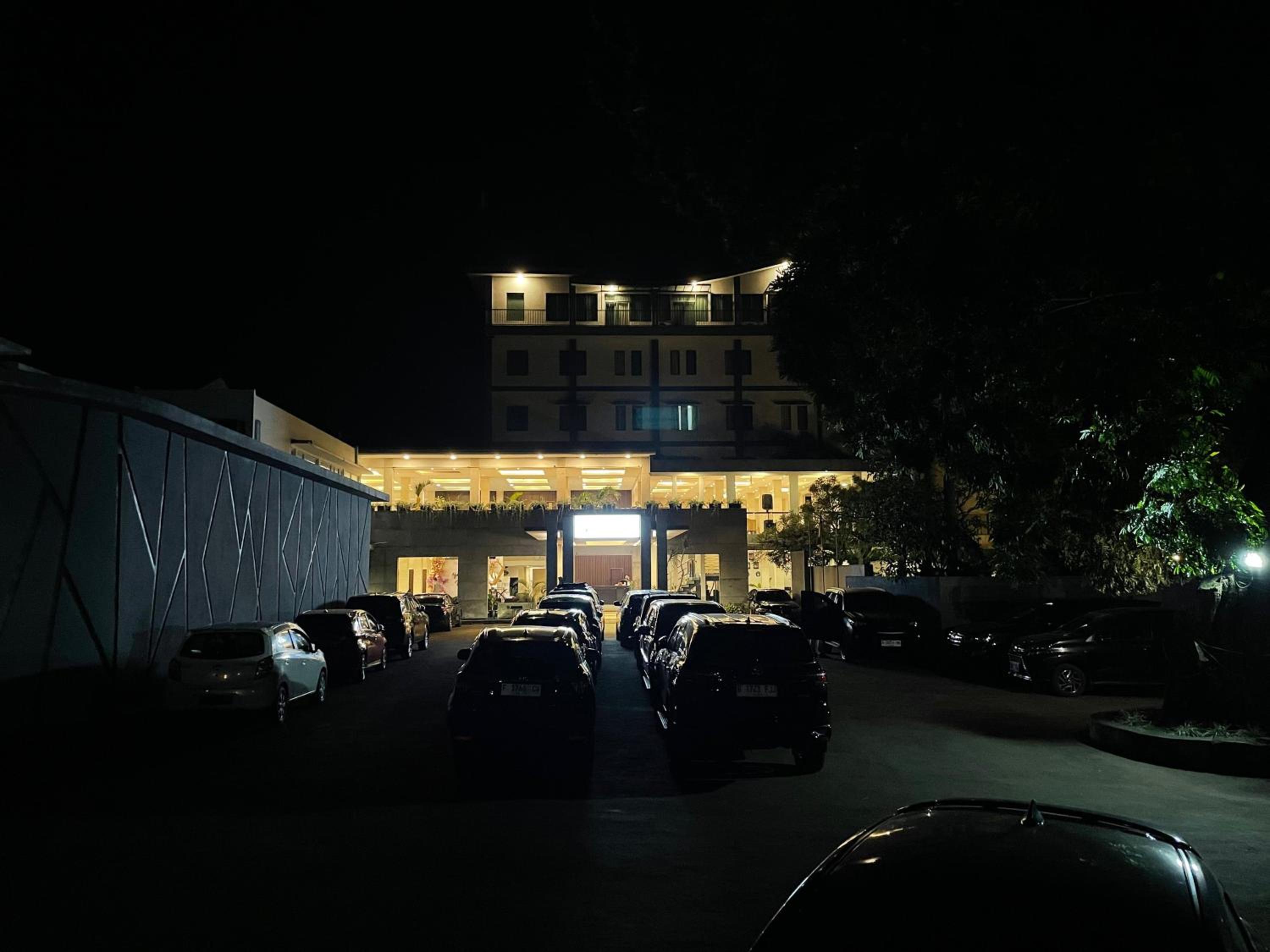 Grand Arjuna Hotel Formerly Sheo Resort Hotel 4/50