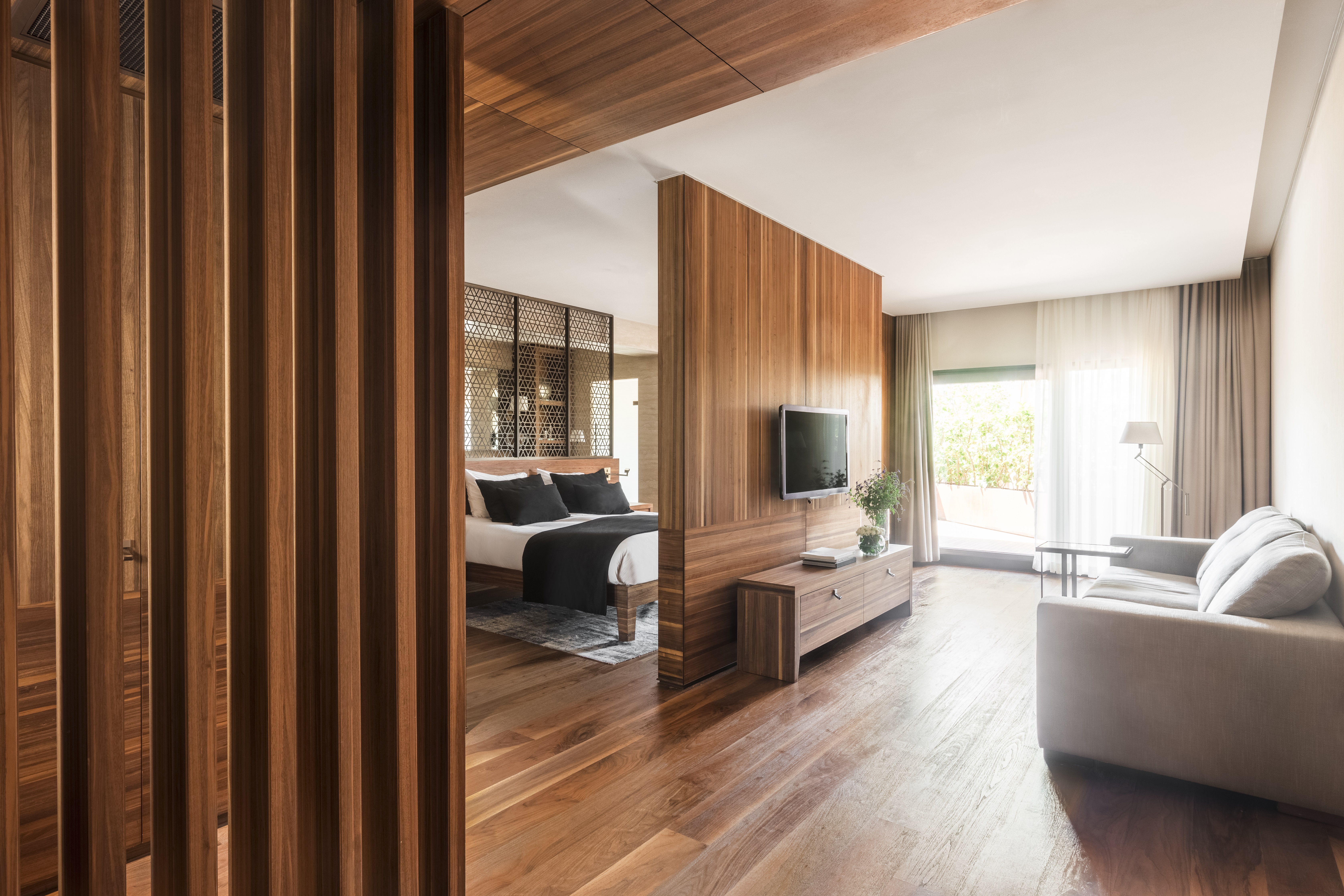 Junior Suite, Land View