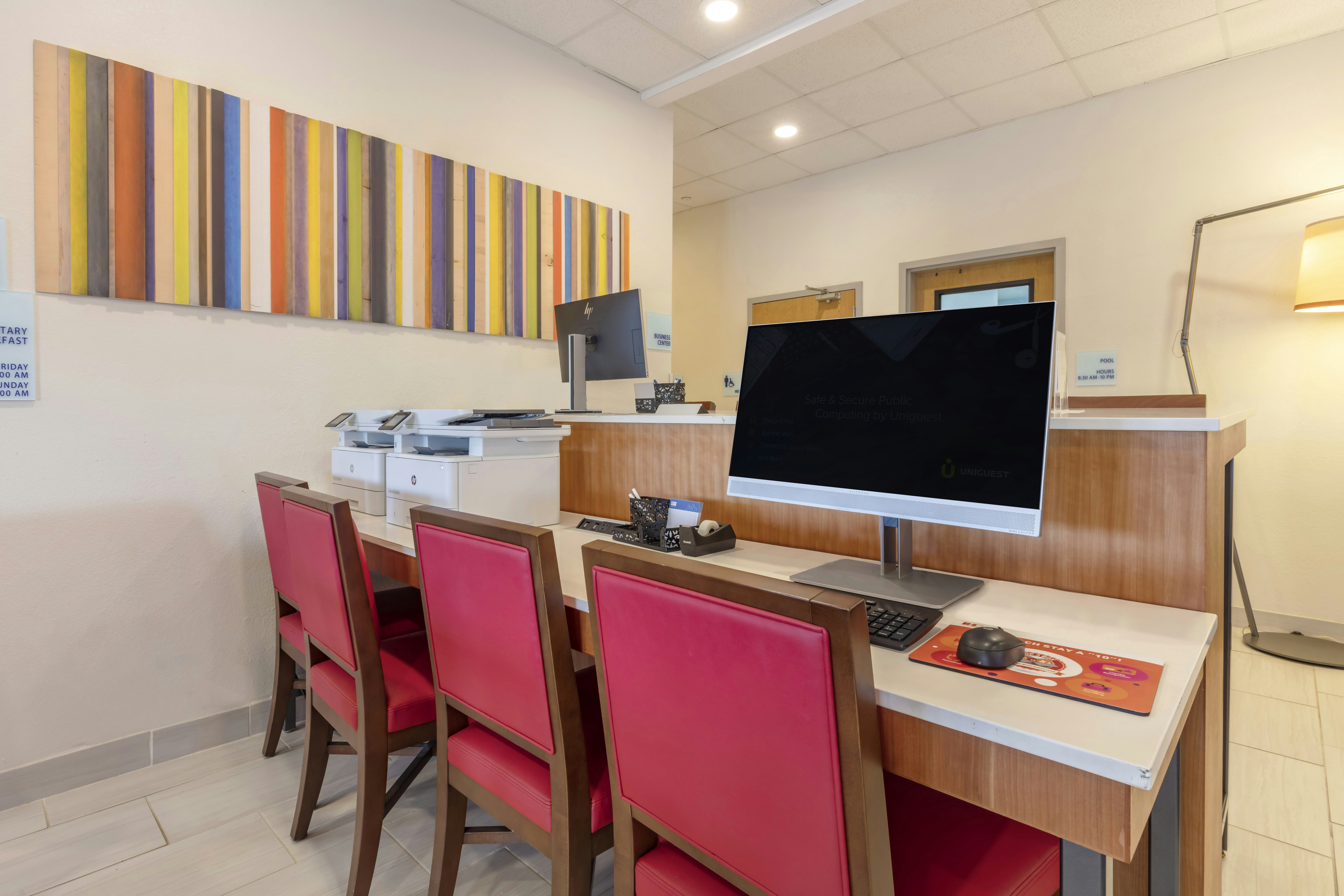 Holiday Inn Express Metropolis 37/43