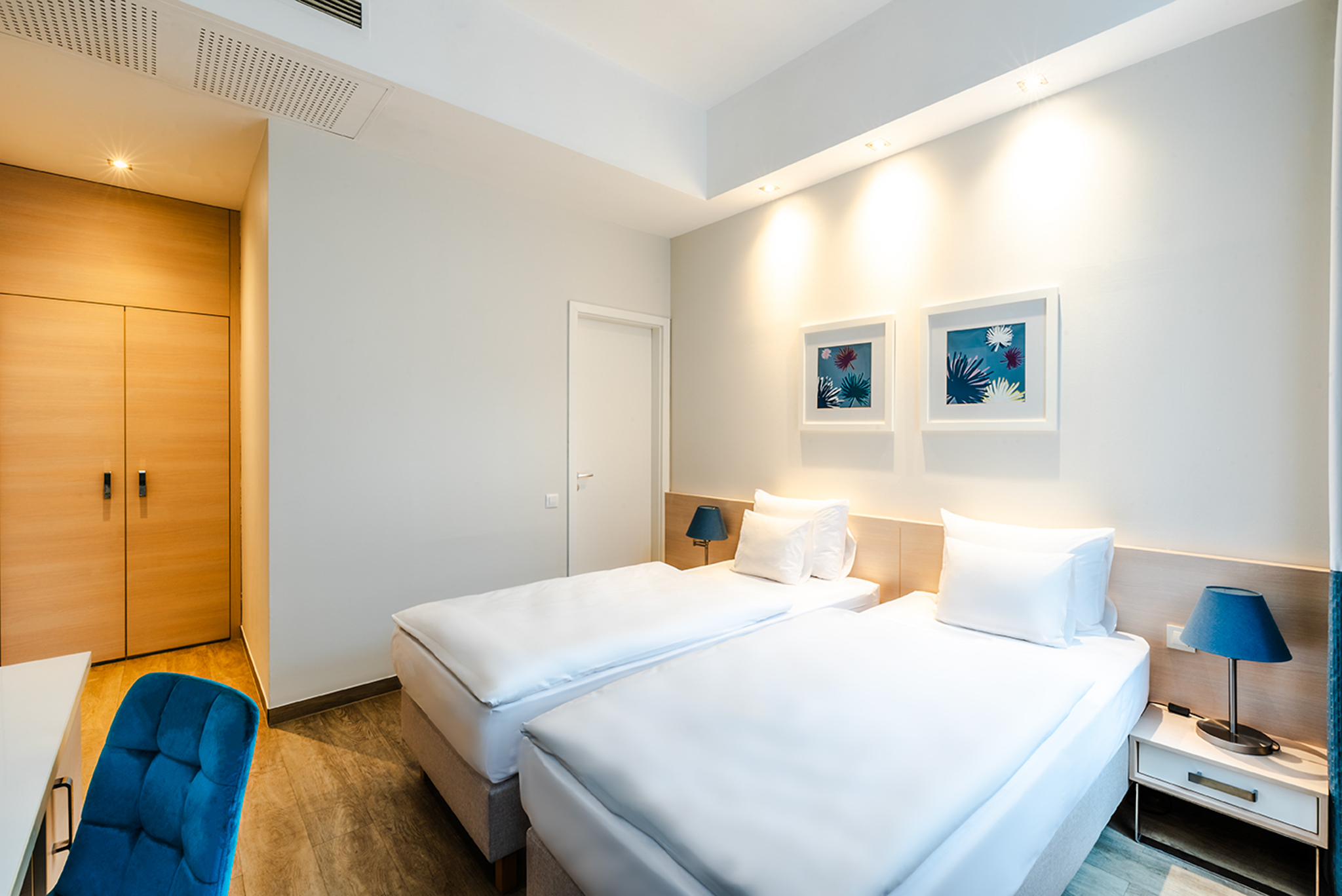 غرفة متصلة عائلية بسرير مزدوج، Atrium Hotel by Mellow Mood Hotels 4/10