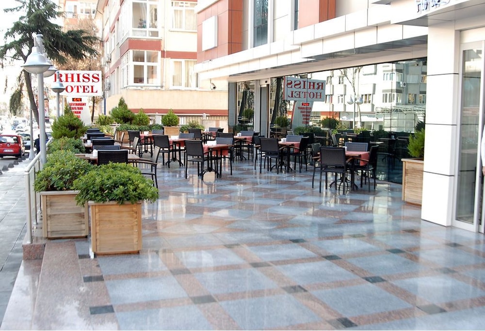 Rhiss Hotel Bostanci 62/64