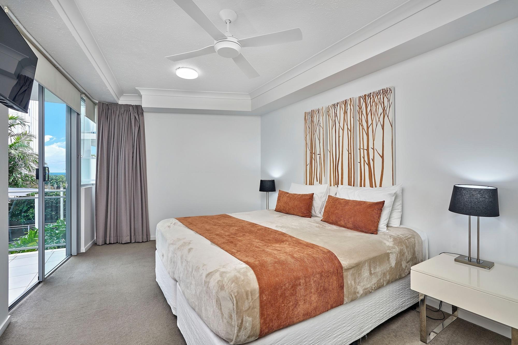 2 Bedroom Deluxe Apartment