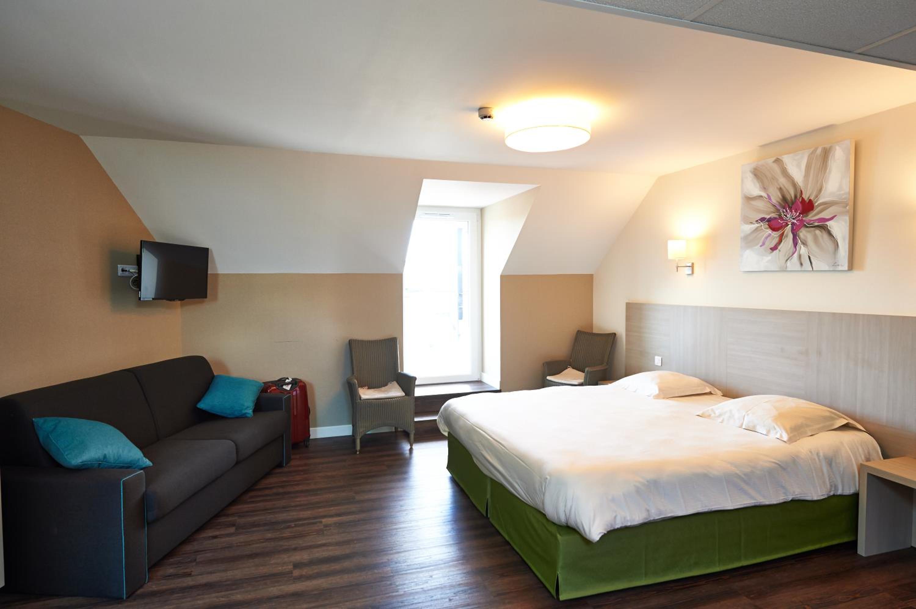 Studio, Apartment