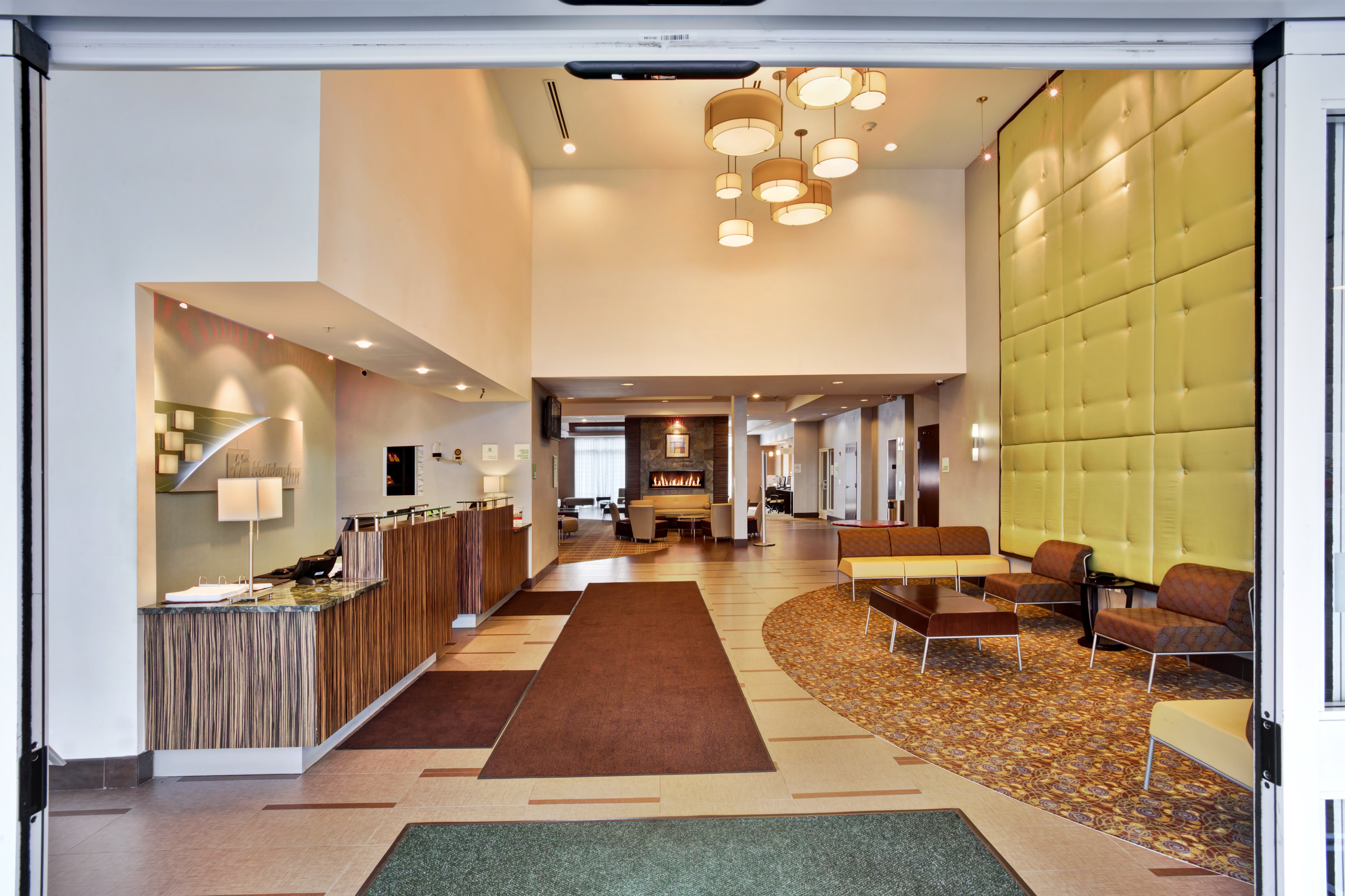 Holiday Inn Detroit Metro Airport 27/58