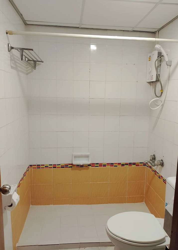 Phuluang Hotel 26/27