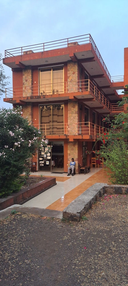 Zan-Seyoum Hotel 6/50