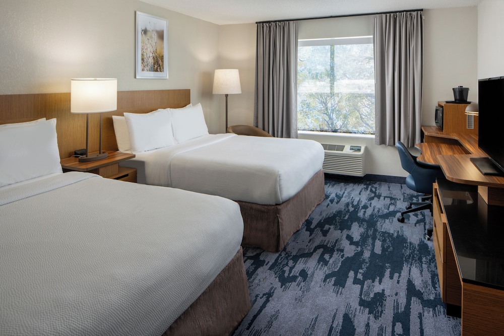 Fairfield Inn Suites By Marriott Ft Myers Cape Coral 8/50