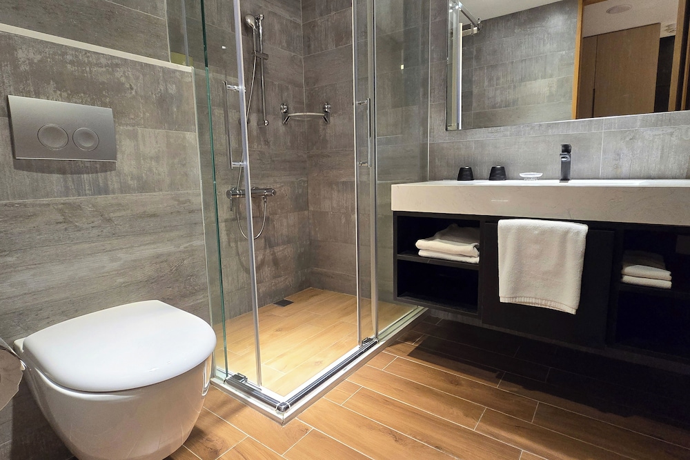HOTEL R14 62/62