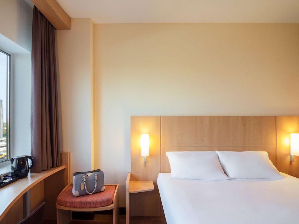 IBIS LEIDEN CENTRE 24/70