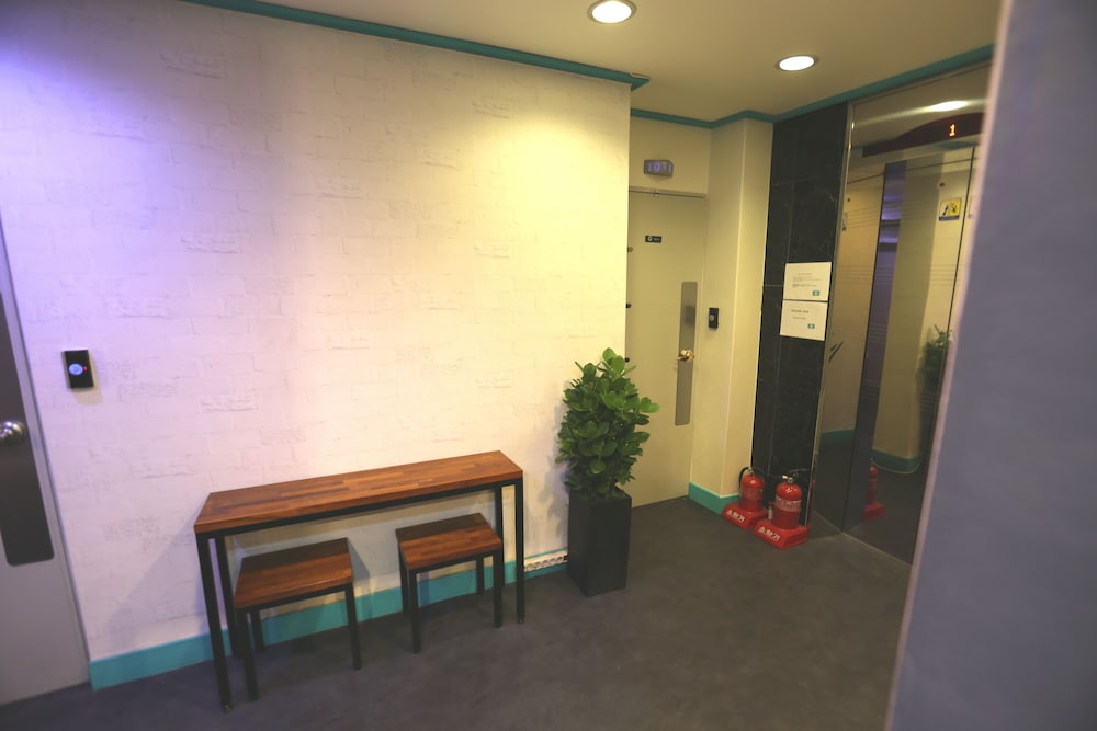 Must Stay (ex. Seoul Backpackers) 39/47