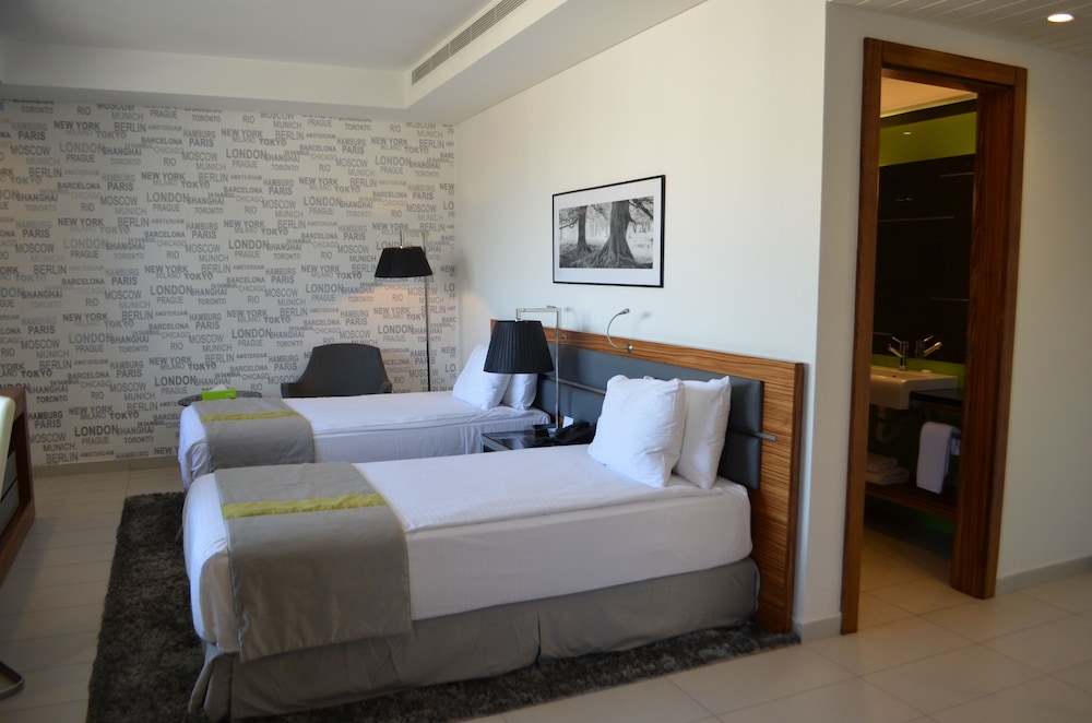Warwick Stone 55 Hotel Beirut 17/41