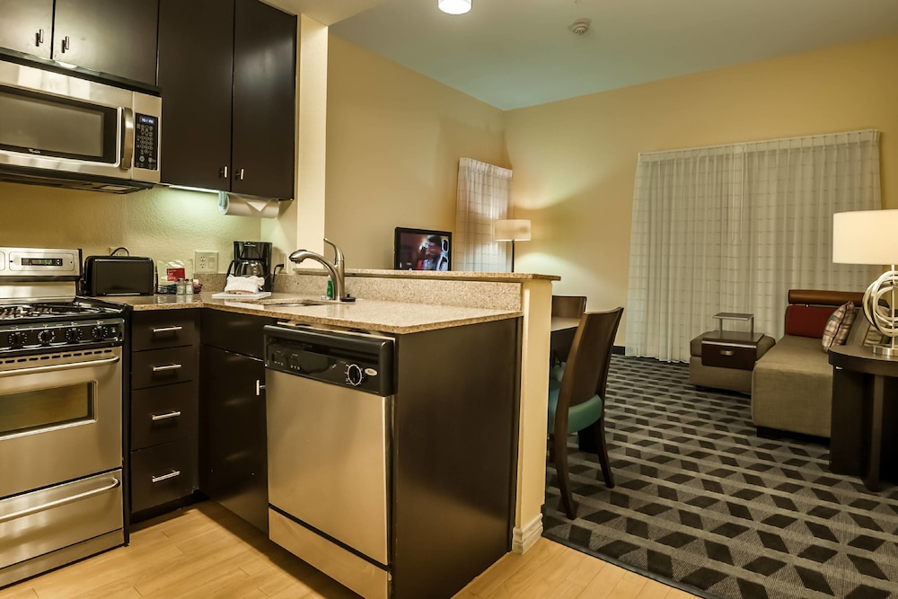 TownePlace Suites Dallas DeSoto 5/27