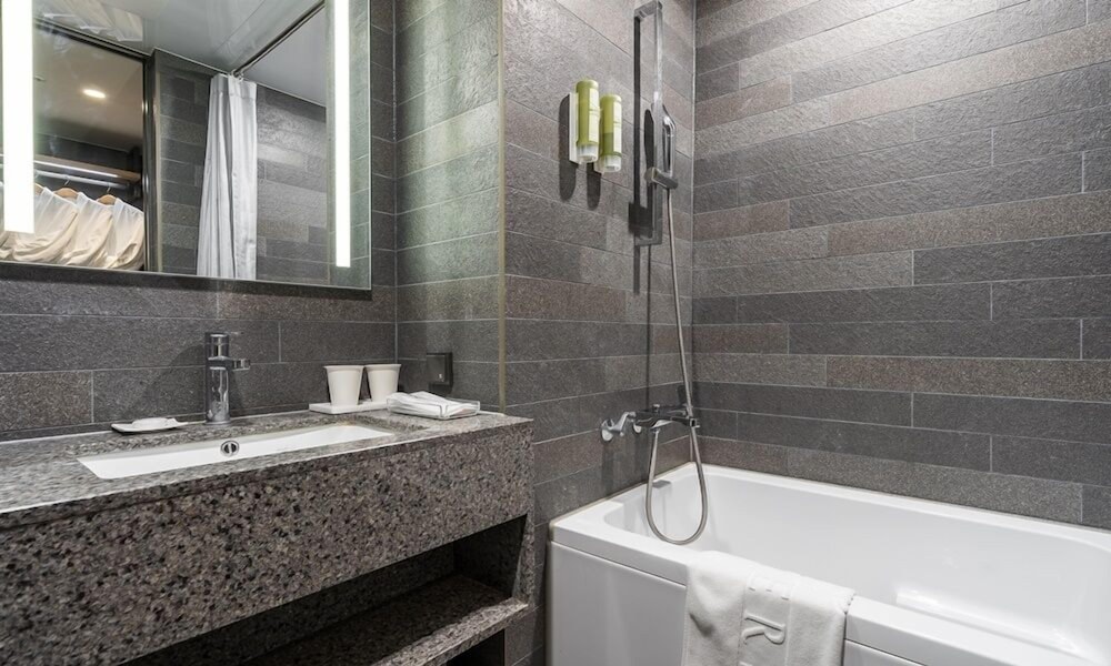 Layers Hotel Hadan 44/50