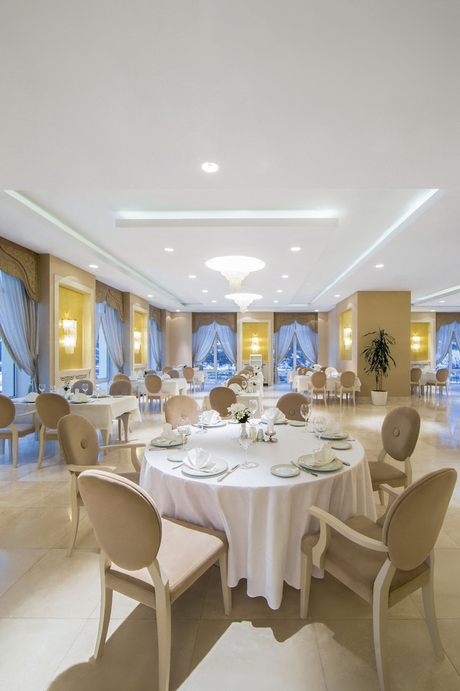 Qafqaz Riverside Resort Hotel 36/50