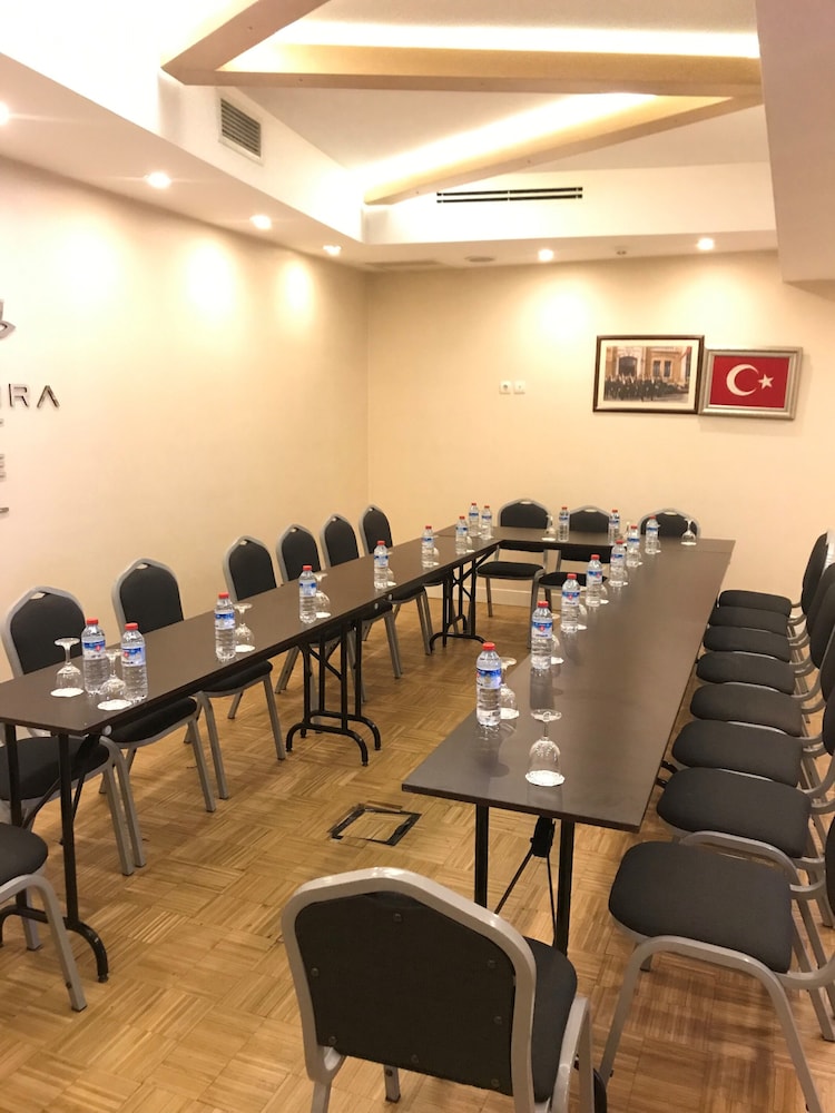 Grand Nora Hotel 37/49