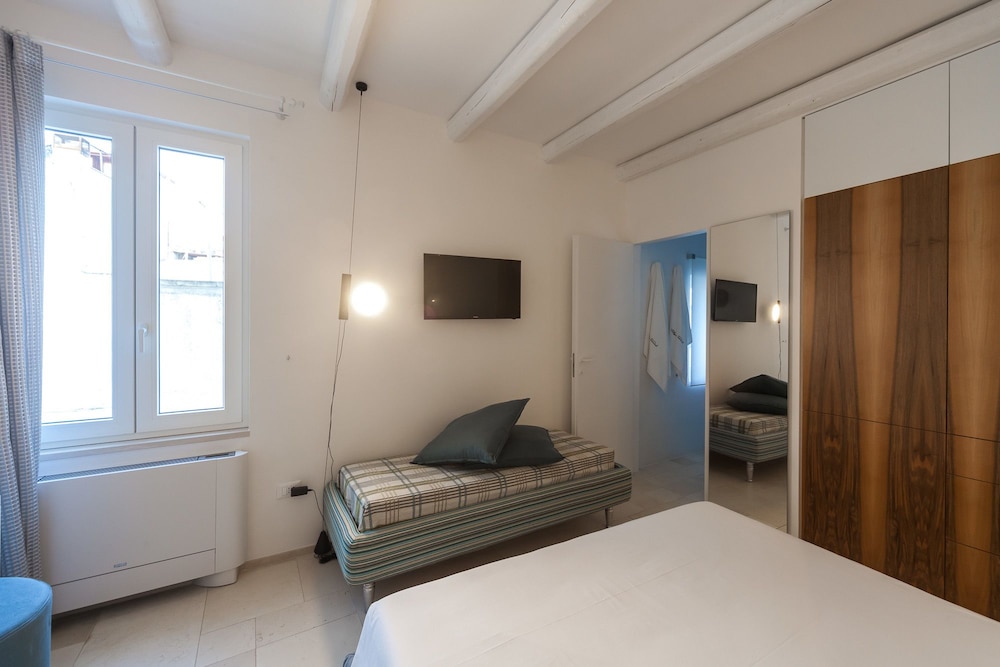 Palazzo Fiscaiolo B&B 10/50