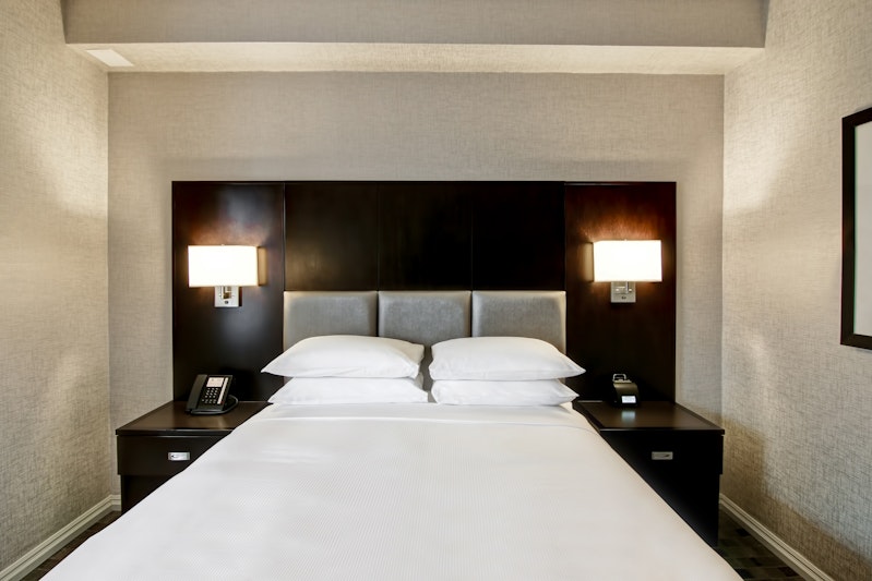 Doubletree By Hilton Hotel Toronto Downtown 14/83