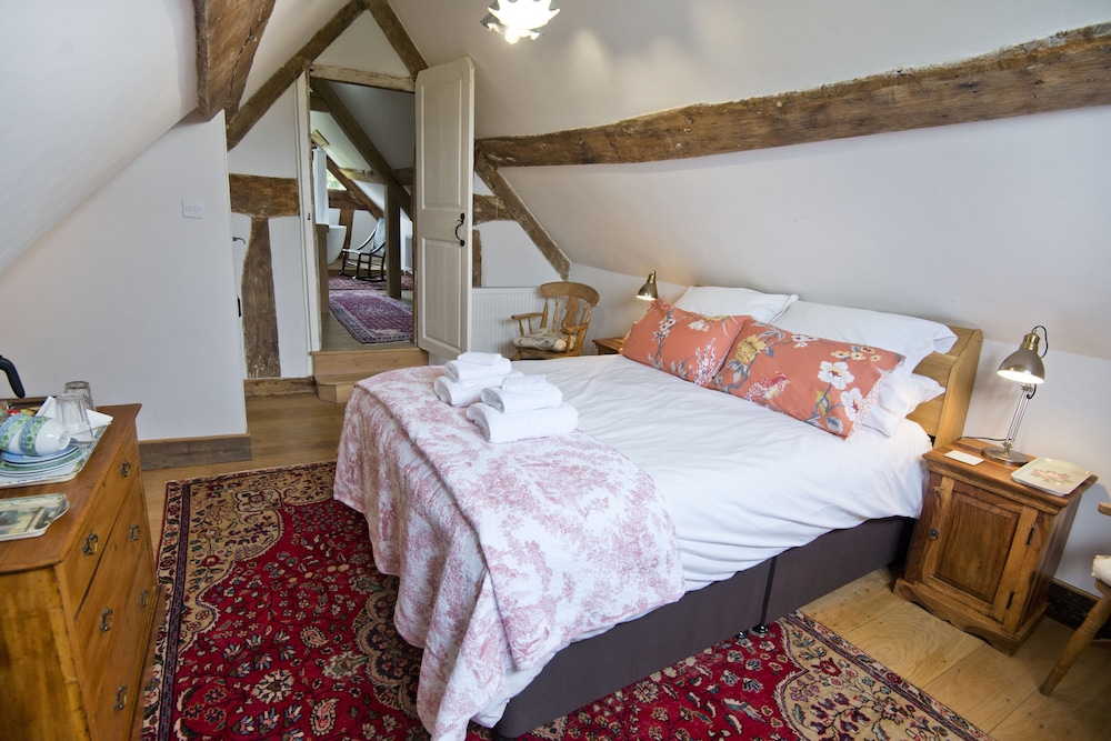 Lower Wythall B&B 7/50