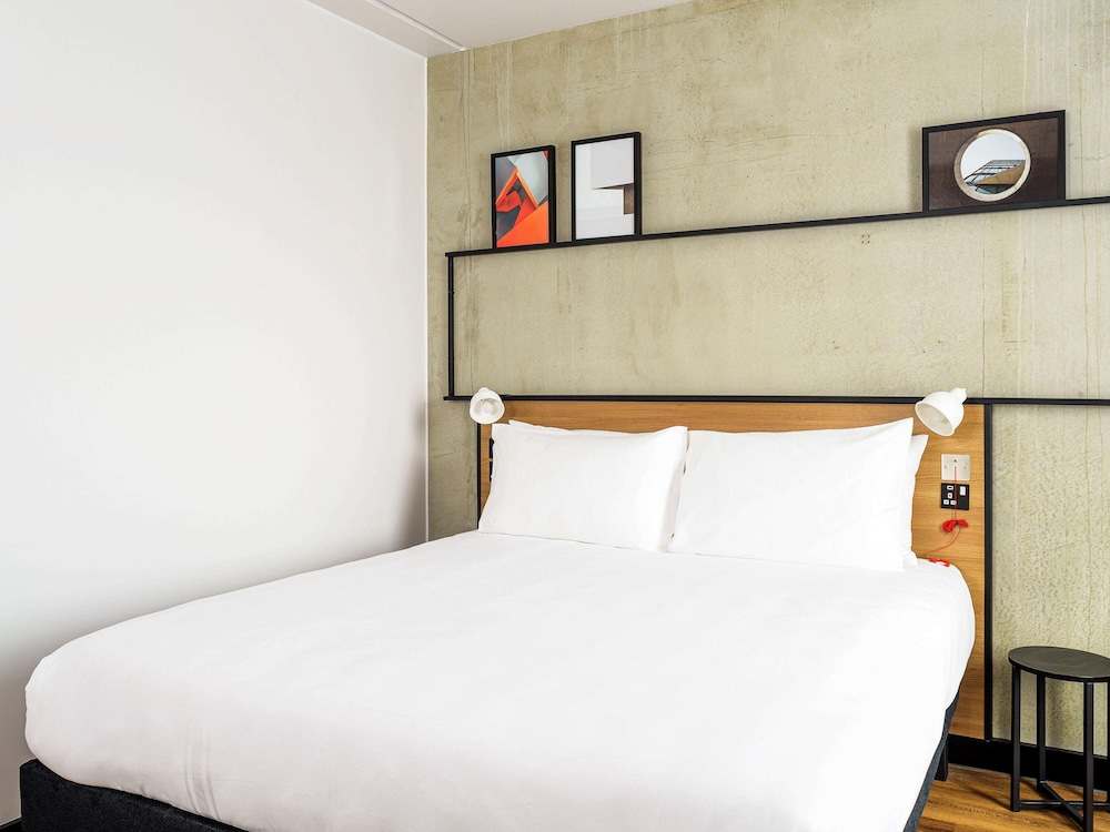 Ibis Bridgwater 13/73
