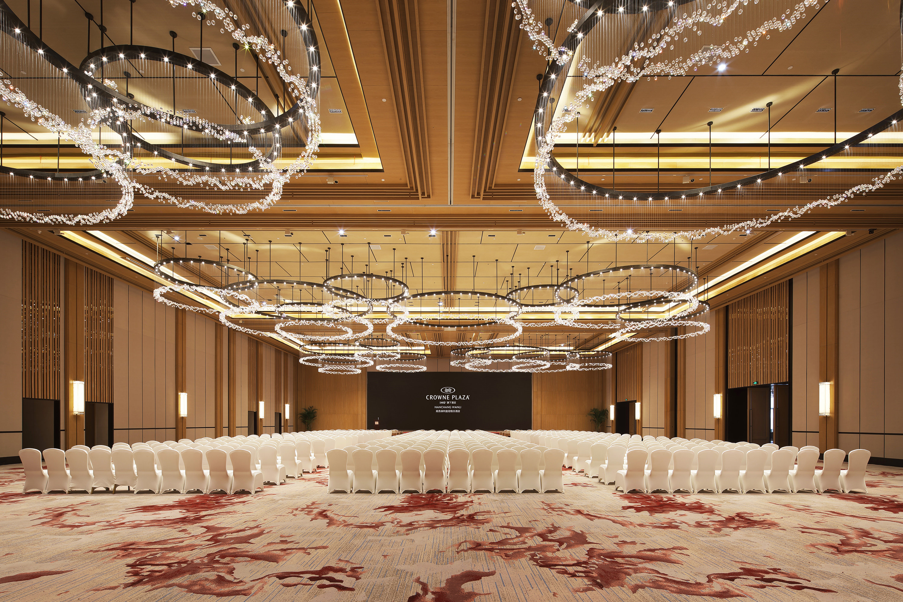 CROWNE PLAZA NANCHANG WANLI 8/50