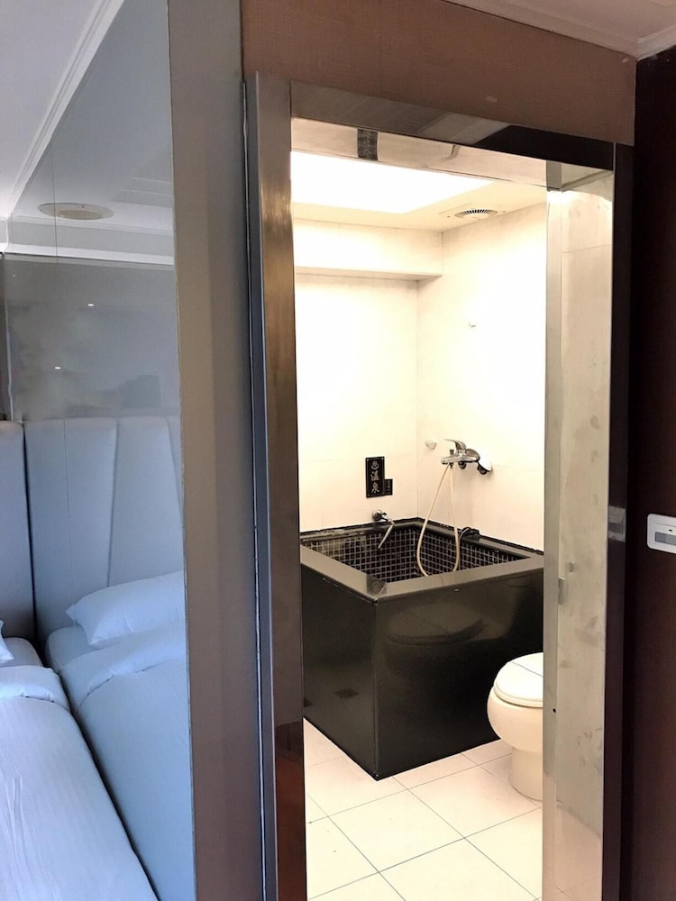 JBG Hot Spring Resort Hotel 61/64