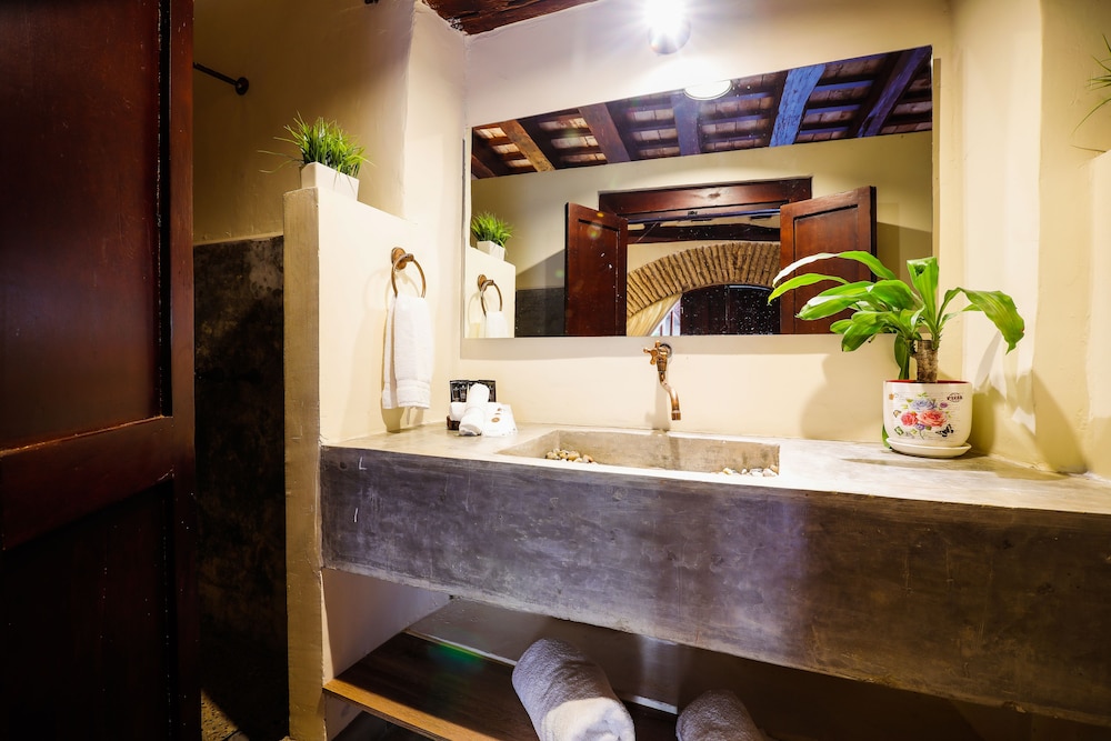 Casa Bugo 48/48