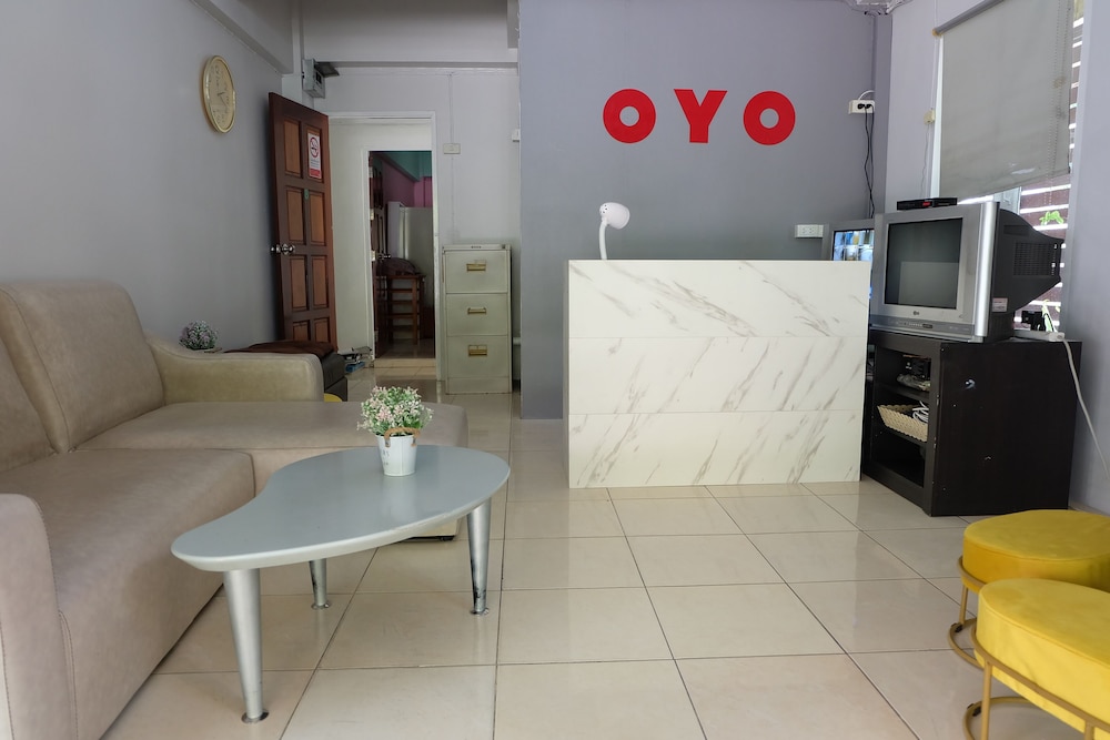 OYO 75429 101 Place Navanakorn 12/43