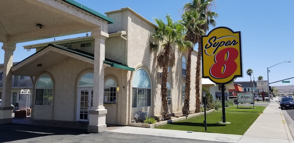 Super 8 By Wyndham Ridgecrest 39/44
