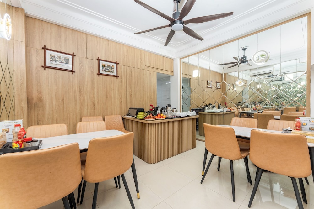 Little Hanoi Hotel 46/53