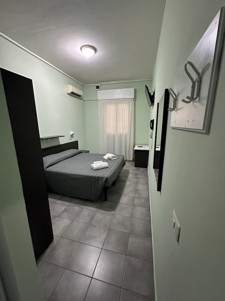 Hotel Austria 13/27