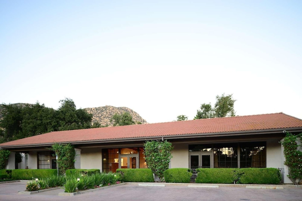 Riviera Oaks Resort & Racquet Club 3/76