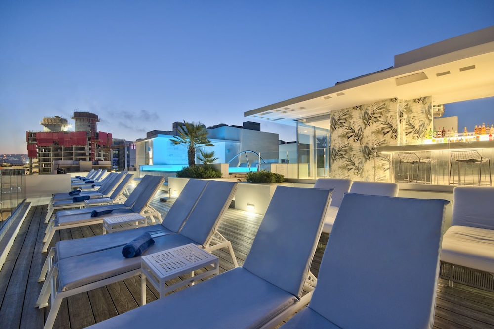 Valentina Hotel 45/50