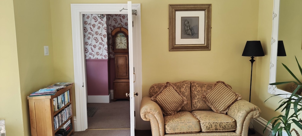 Brooke House 31/44