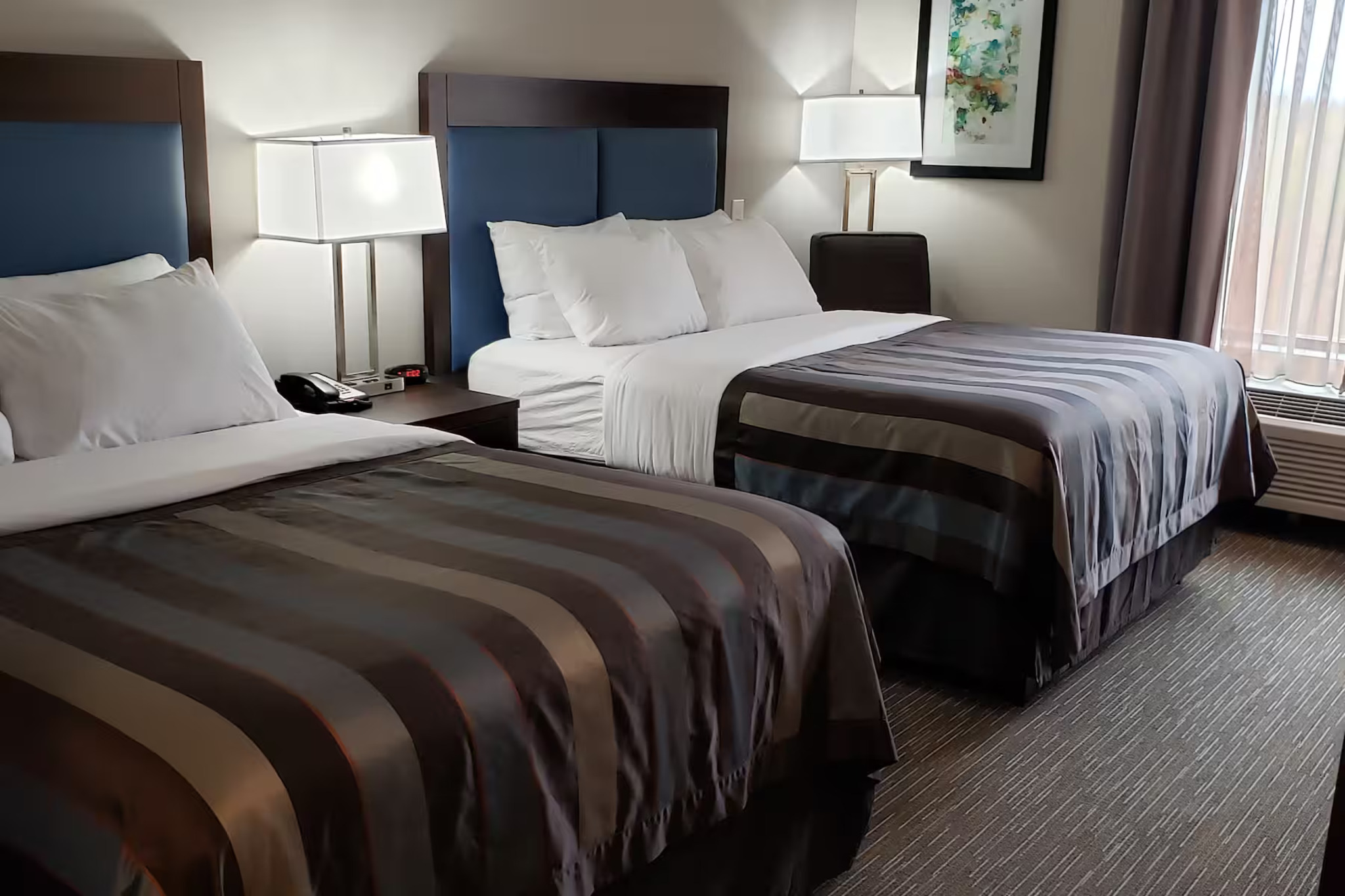 Deluxe, 2 Queen Beds, Accessible