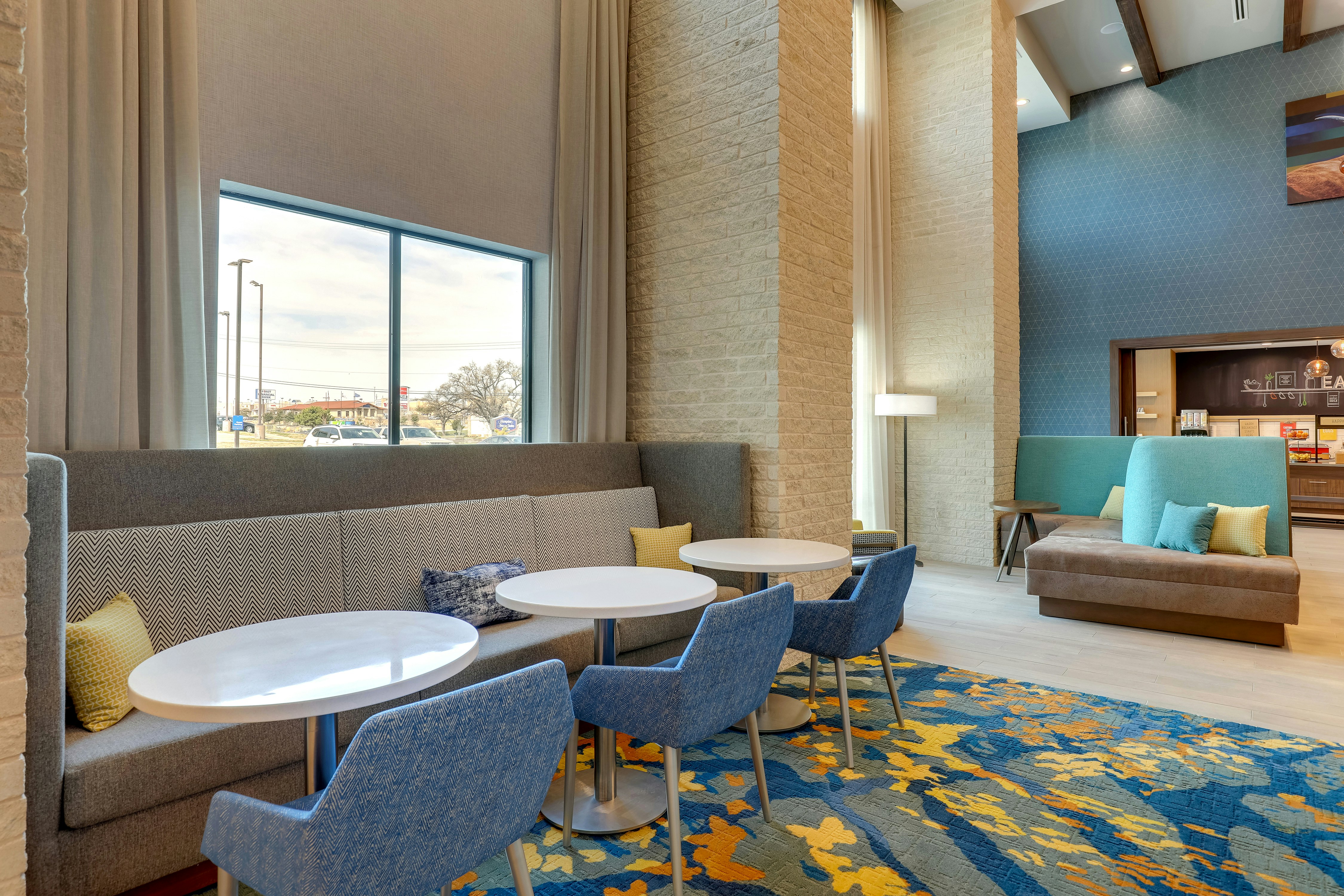Hampton Inn & Suites Weatherford 26/26