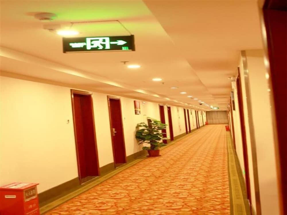 GreenTree Inn Zhuhai Changlong Airport 7/25