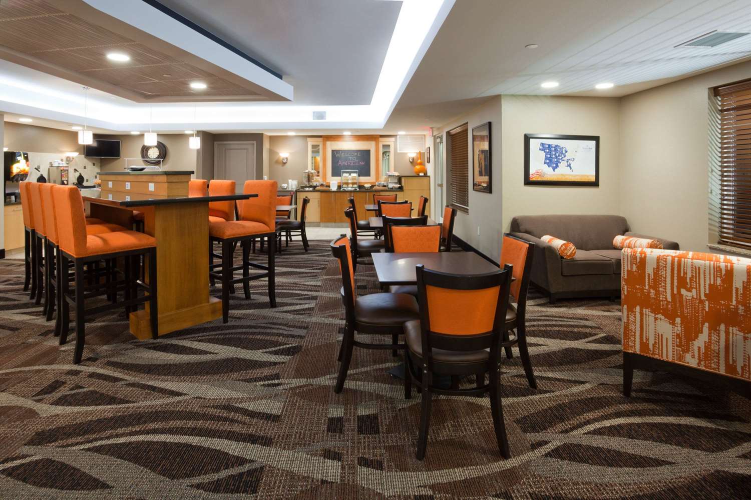 AmericInn by Wyndham Waupun 15/17