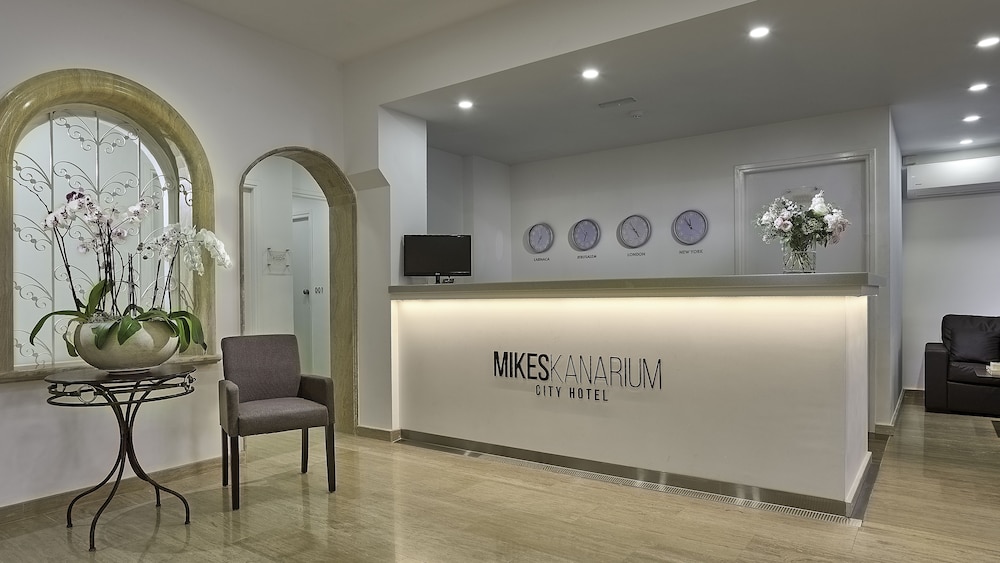 Mikes Kanarium City Hotel 12/57