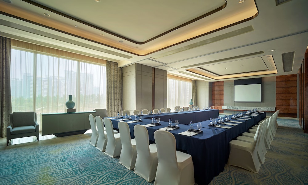 Shangri-La Hotel Tangshan 36/46