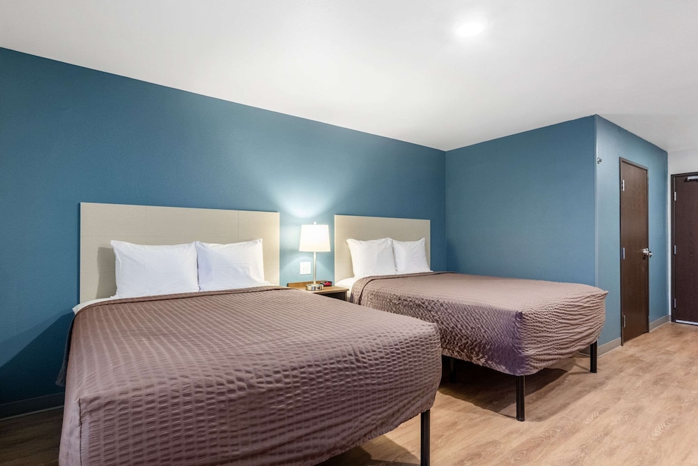 STANDARD, 2 QUEEN BEDS