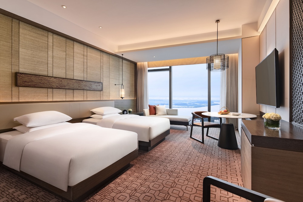 Hyatt Regency Zhenjiang 12/79