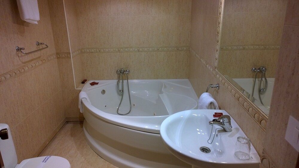 Hotel Cemar 41/44