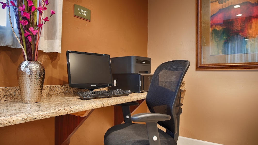 Best Western Snyder Inn 25/26
