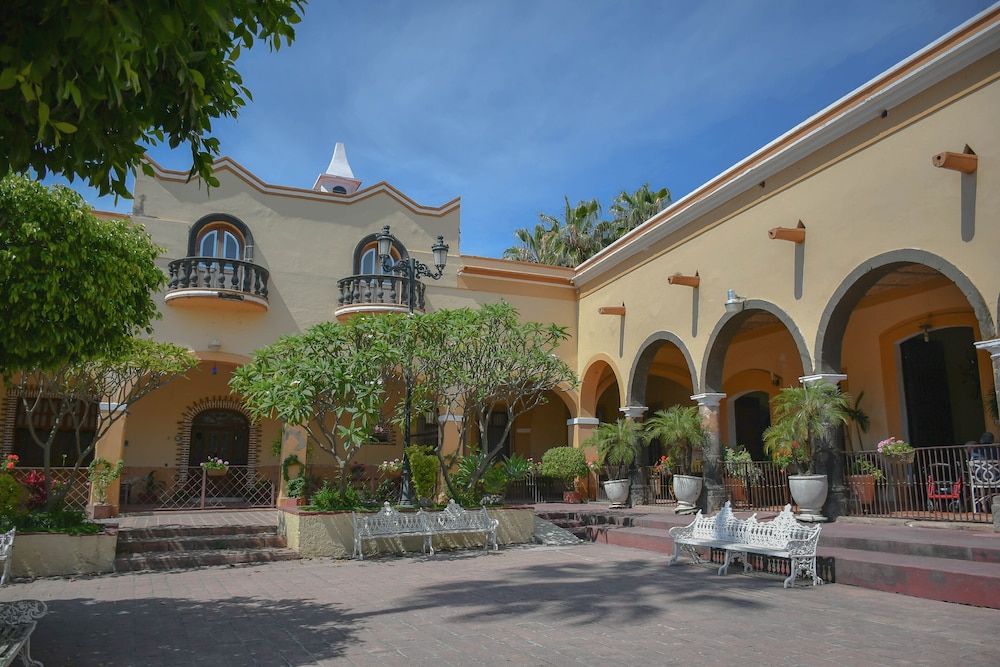 Hotel Hacienda San Isidro 2/50