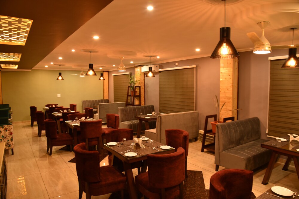 Mastiff Hotel Palampur 48/56