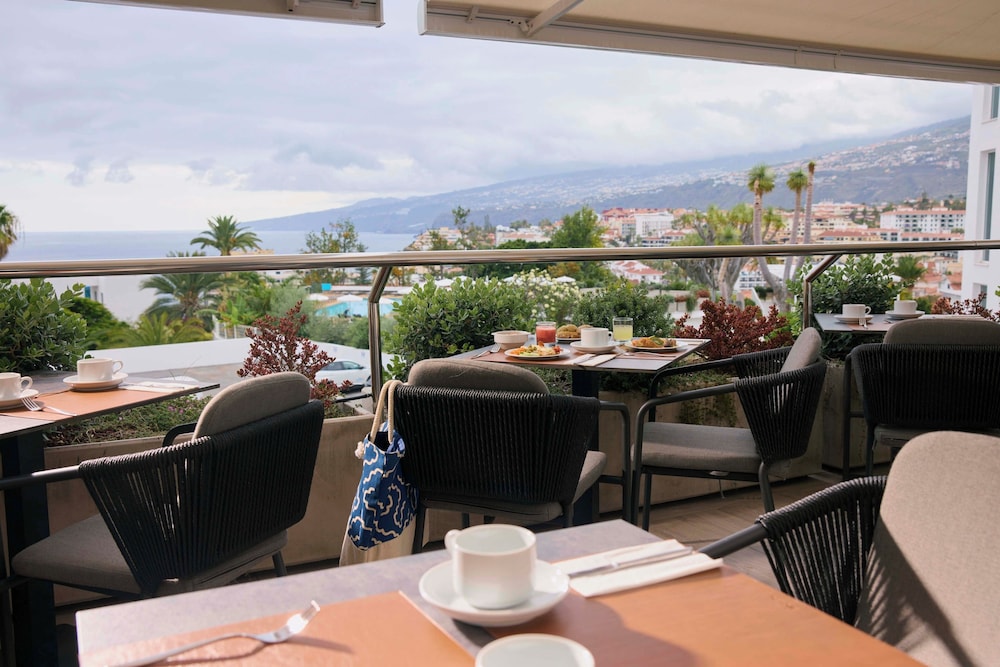 Elegance Miramar Hotel 38/49