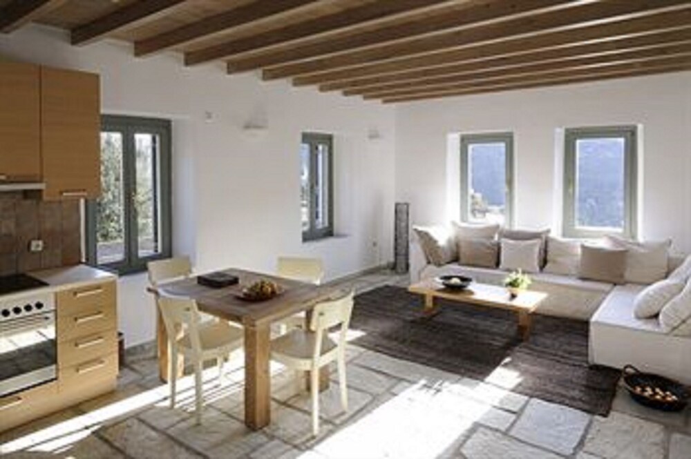 AEGEA BLUE CYCLADITIC RESORT(FOMERLY AEGEA BLUE VILLAS AND SUITES) 43/72