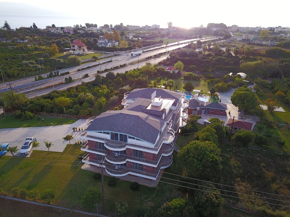 Ionionstar Hotel 5/48