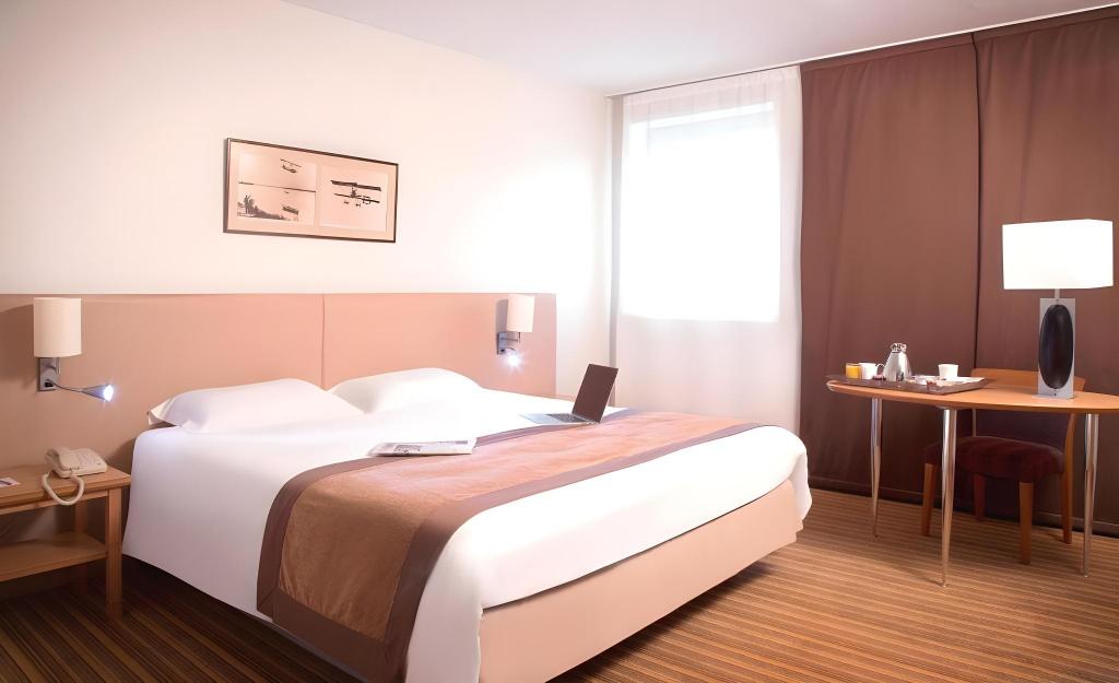 Classic, Convertible Double Bed